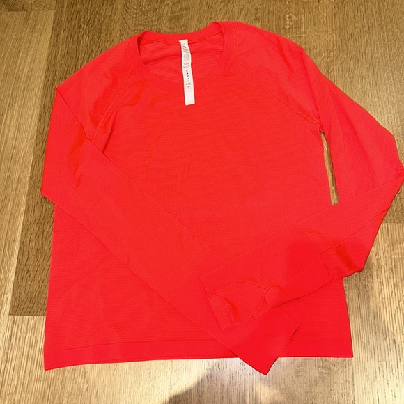 Lululemon Swiftly Tech LS 2.0 *Race Flare - Picture 6 of 8